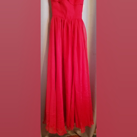 NWT Evening/Prom Gown Bright Red Neon Princess Cut Fame & Partners - Picture 6 of 10